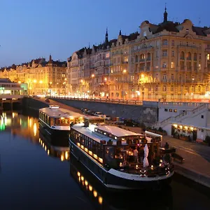 boat-hotel-matylda.praguehotelsweb.com/